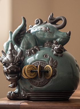 创意招财貔貅摆件陶瓷哥窑开片皮丘中式家居客厅玄关办公桌装饰品