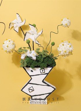 妖及可爱童趣花艺风车花束样板间儿童房手绘陶瓷花器艺术趣味花艺