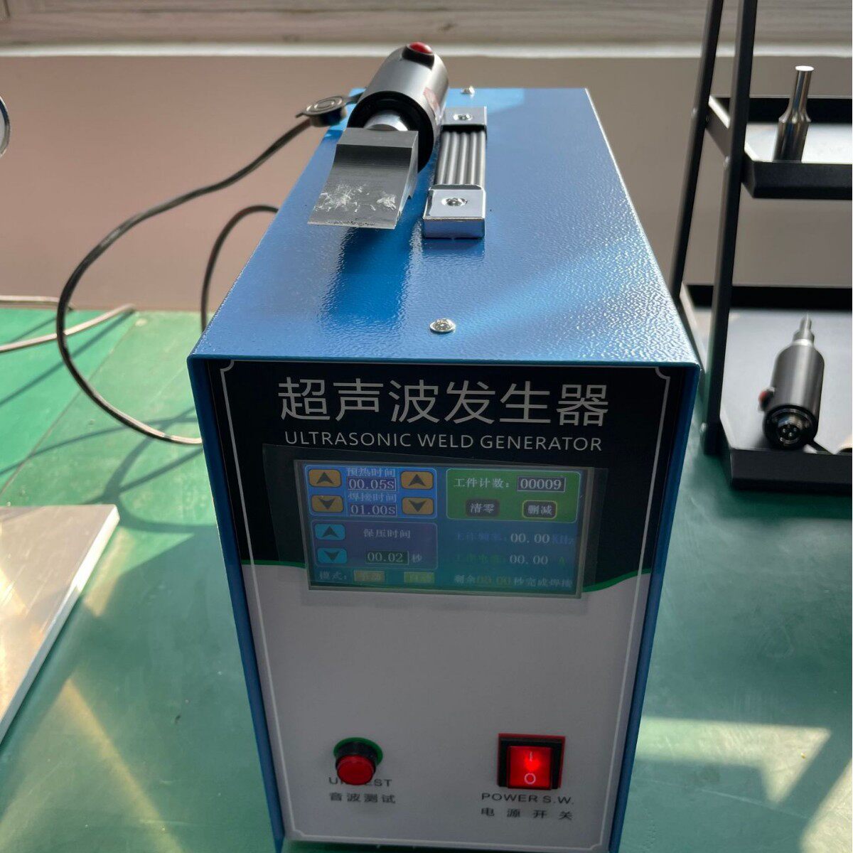 35K600W尼龙加30%玻纤塑料件超声波手持切割模具焊头工装机器设备
