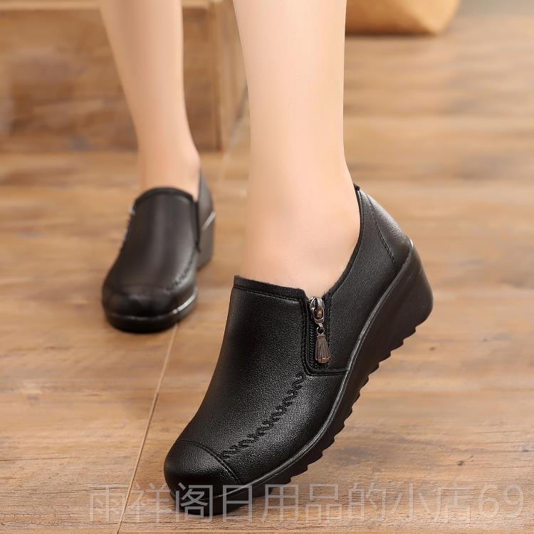 正品中老年女0鞋妈妈坡鞋软底中妇女鞋224春秋防滑跟单鞋一脚蹬年