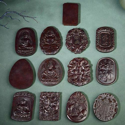 披毛犀角雕刻平安无事牌鱼子纹清晰可见细腻油润文玩手把件吊坠