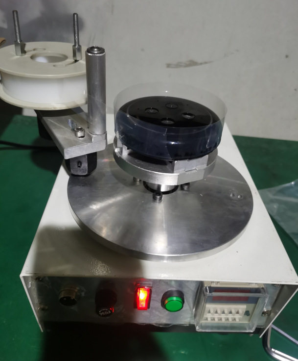 充电器充电宝机顶盒塑胶件保护膜半自动包胶机各种塑胶件包膜机