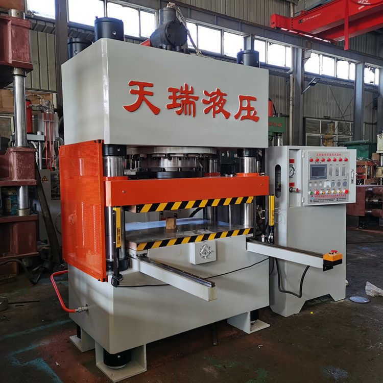 儿童玩具拼图1000片TR-700吨伺服拼图油压机