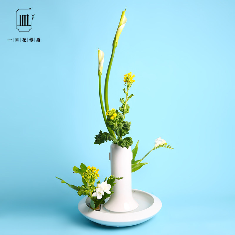 小原流花器回响双耳瓶白色陶瓷盘投入瓶精致插花花瓶器皿组合器型