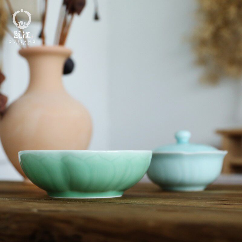 瓯江龙泉青瓷餐具品锅汤碗莲花8寸手工碗微波炉可用环保无铅餐具