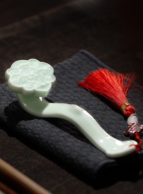 陶瓷玉如意摆件创意家居客厅玉石工艺品桌面装饰书房茶桌笔搁镇纸