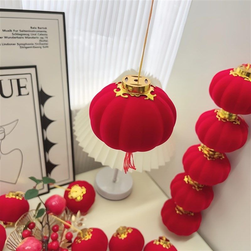 小灯笼挂饰新款2025装饰布置结婚大红树上农村院子绿植红植绒挂件