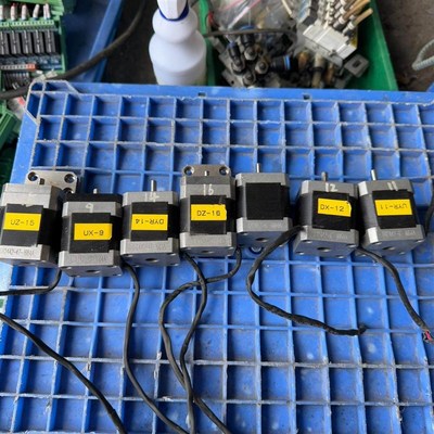 7个42步进电机 UI2442-47-1684A 轴径5