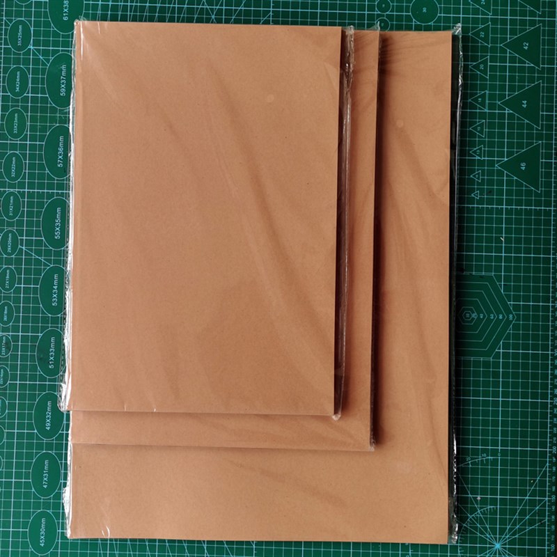 牛皮纸硬卡纸8/开手工封面纸美术画室幼儿园200/300克厚