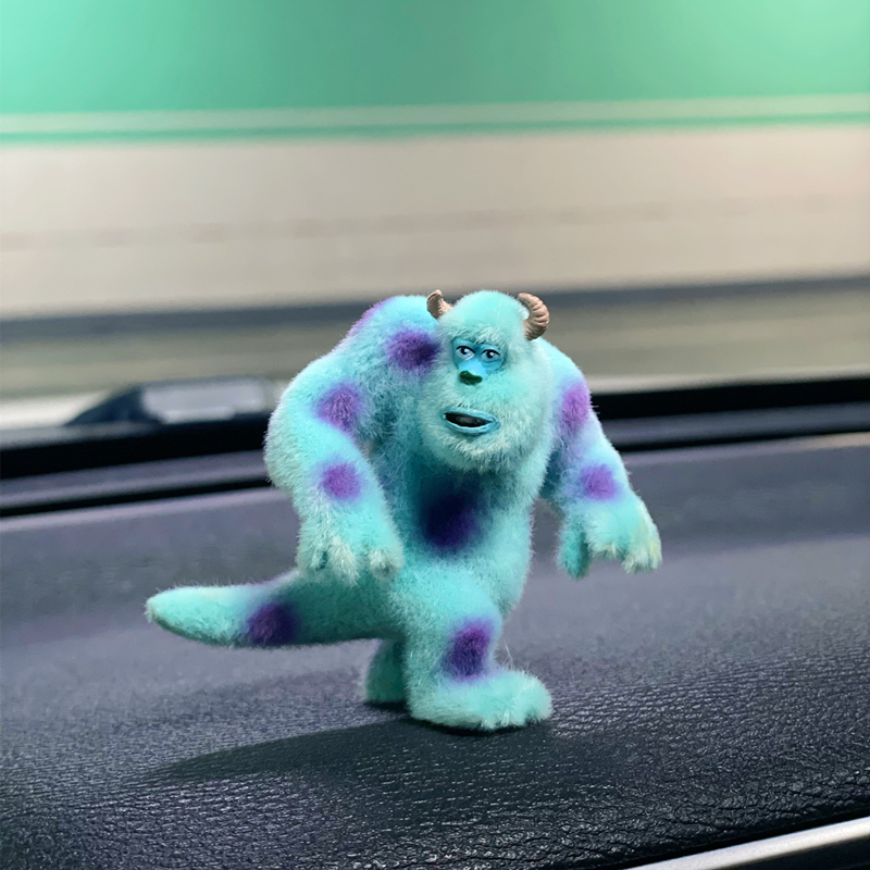 创意汽车摆件蓝毛怪兽车载中控台可爱卡通公仔玩偶小车内装饰品女