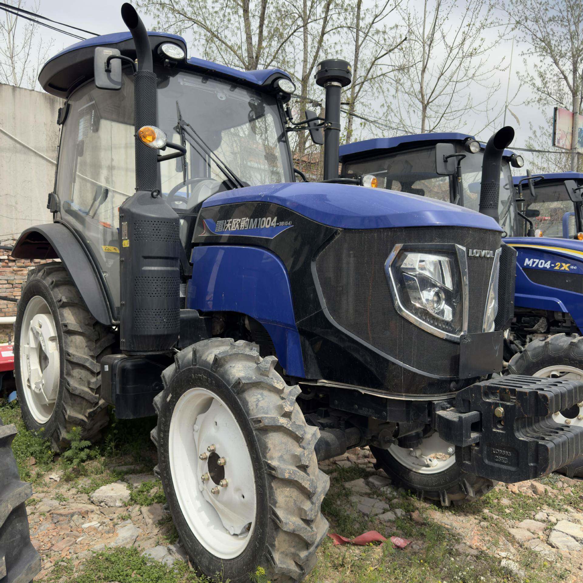 雷沃1004柴油四驱开沟施肥旋耕机农用复合机械轮式大马力拖拉机