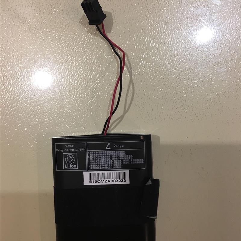 兼容小狗V-M611清扫器电池清扫器配件10.8V