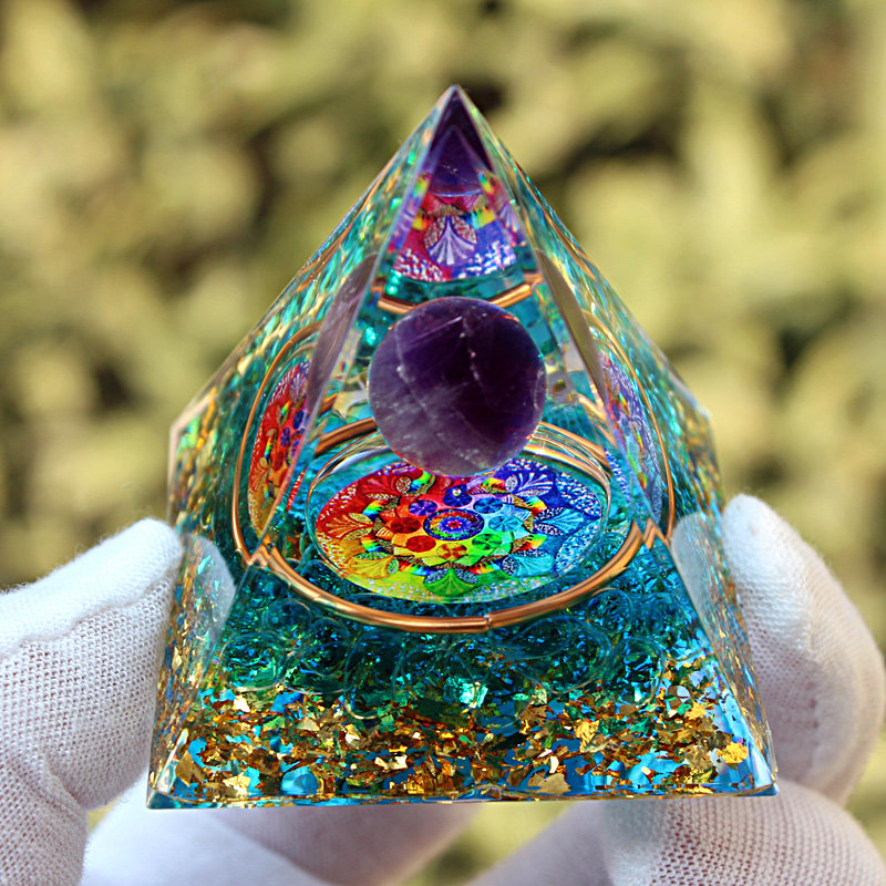工厂新品紫水晶球水晶碎石金字塔树脂铜线圈手工艺品车载装饰摆件