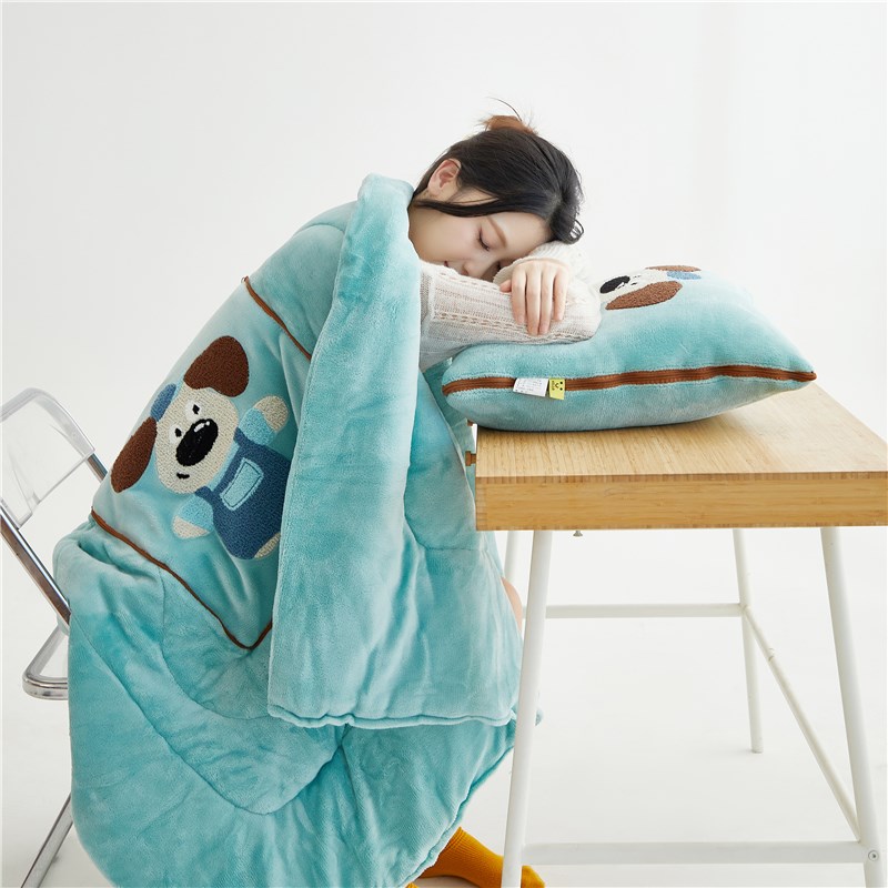 加厚加绒可爱卡通两用抱枕被靠垫枕头被午休空调被秋冬汽车沙发