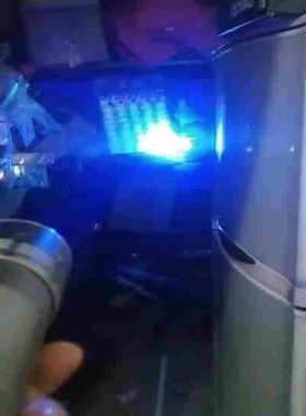 驰续钓鱼灯40瓦夜钓灯内置8000mA72拍前询价