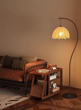 网中古风CUS叶落地灯客厅沙发旁饰茶室酒店民宿卧室立荷式装护红