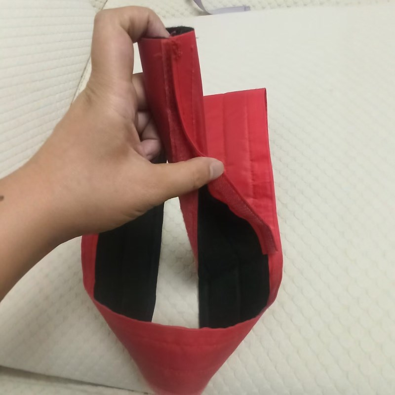 新华蒸汽管隔热防烫管套粘扣高温400度清洁车间外红内黑色保温棉