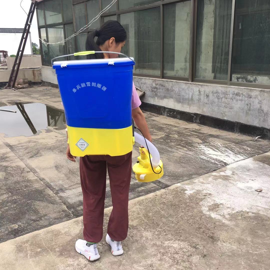 农用颗粒肥喷洒机小麦水稻田施肥追肥器电动撒肥器多用草籽播种器