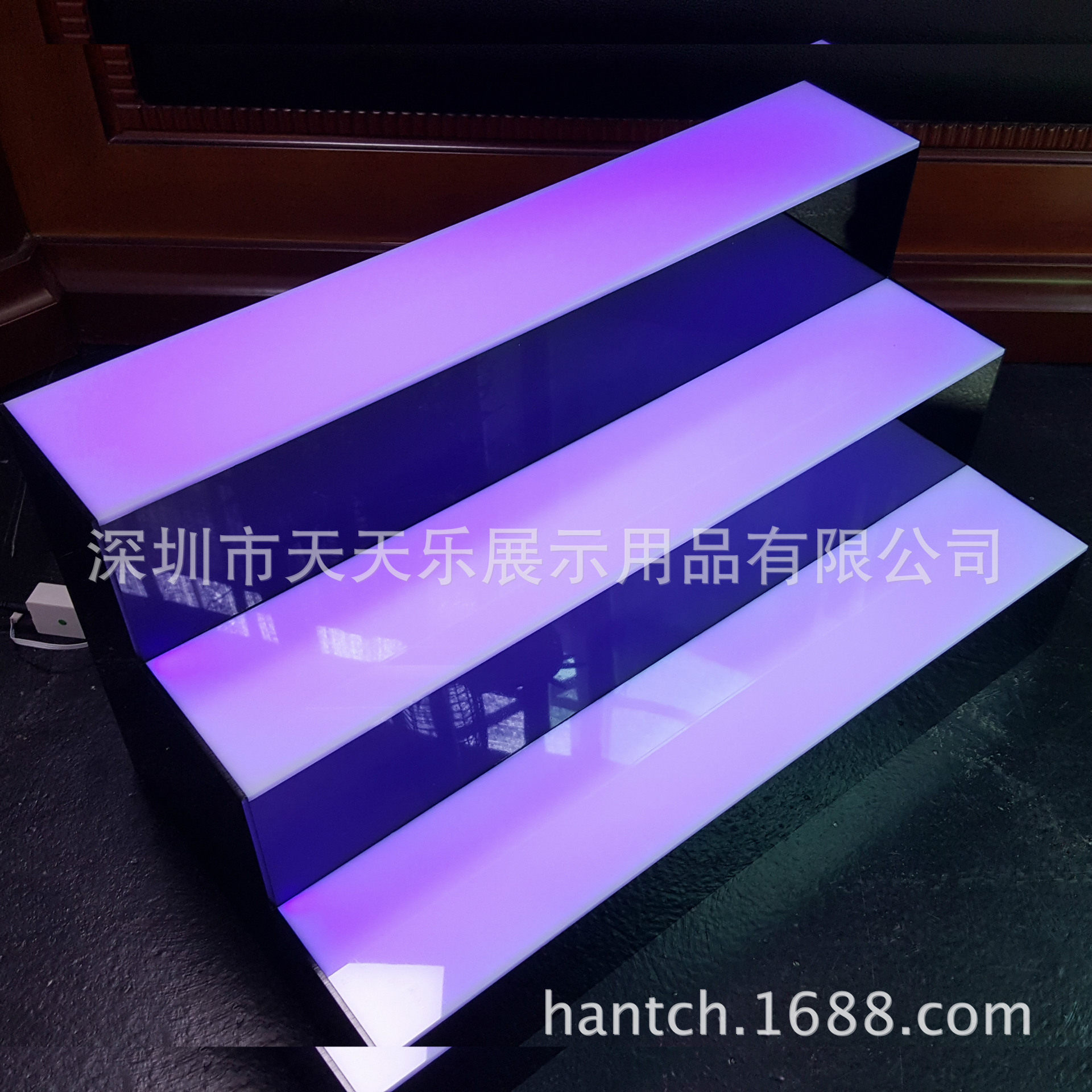 台阶酒架七彩遥控发光酒架存酒架亚马逊多层酒展示架三层阶梯酒架