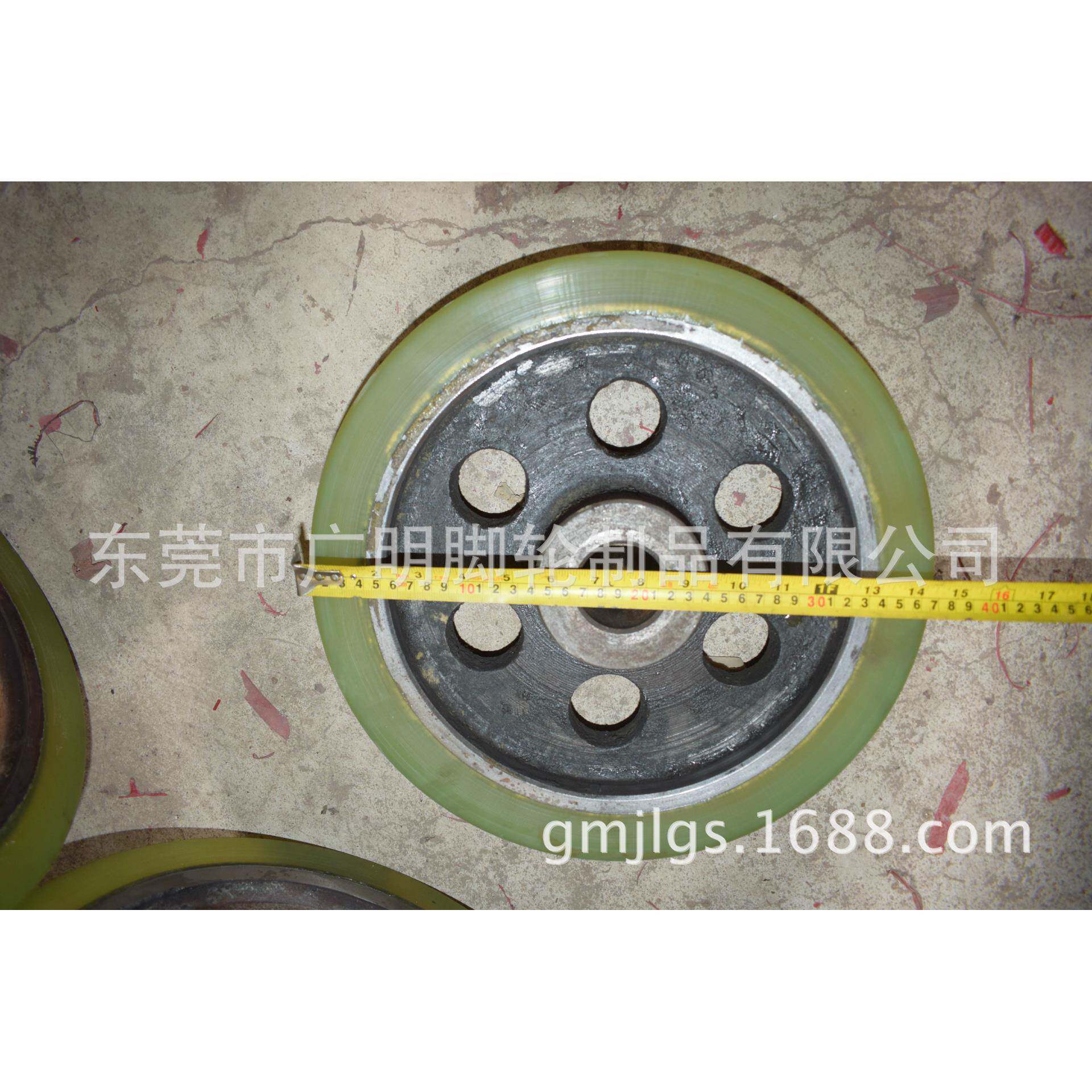 砖机包胶轮按客户要轮重新包胶聚氨酯旧摩擦胶包机胶滚轮减速电传