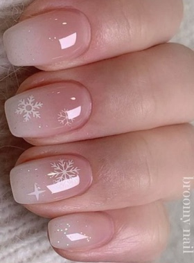 Sellora冬日白色雪花海莉穿戴甲手工短款美甲高级杏仁指甲xq