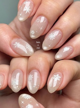 Sellora冬日白色雪花海莉穿戴甲手工短款美甲高级杏仁指甲xq
