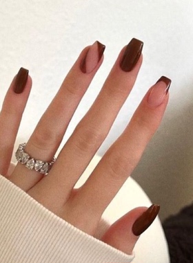 秋冬棕色海莉穿戴甲手工短款简约老钱美甲高级绝美短甲指甲