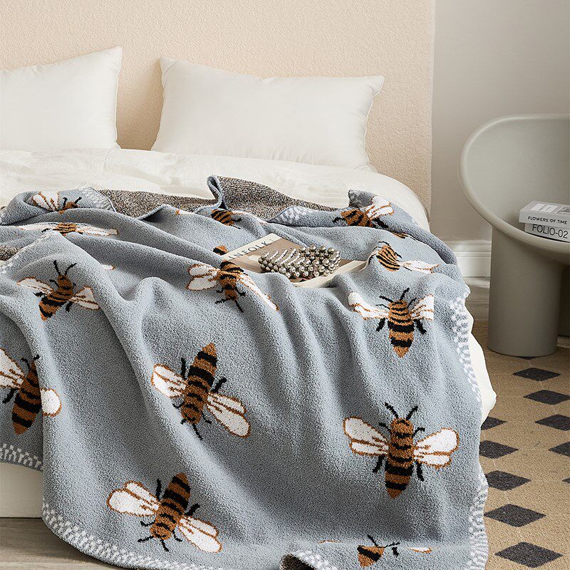 装饰针织毯 沙发盖毯 蜜蜂午睡软绵绵绒毯子/抱枕 民宿软装毛毯