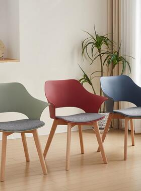 北欧塑料椅家用实椅木餐IIX简议约办公接待谈椅休闲会洽书桌椅扶