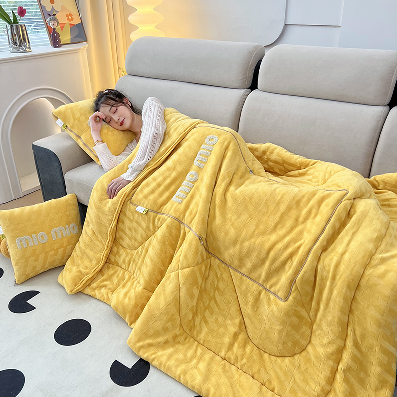 加厚抱枕被两用公室午睡毯二合一车载折叠午休空调毯靠垫