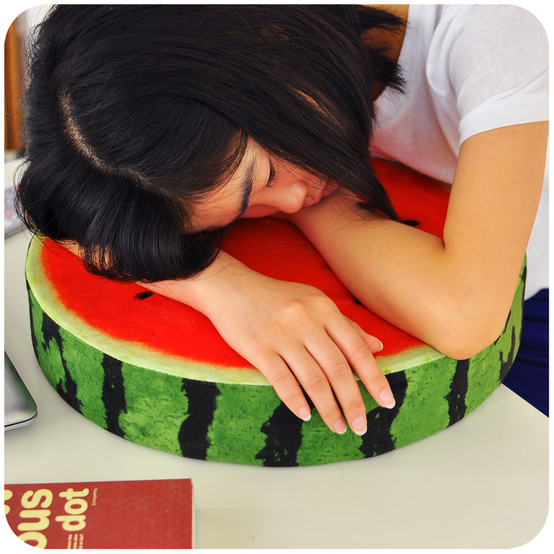 办公室加厚创意西瓜水果抱枕靠垫两用坐垫水果海棉坐垫时尚