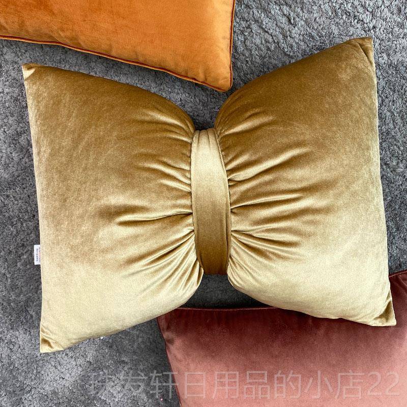 高档车载抱枕被子两用汽车空调毯四拆季头一枕一合对车内三靠枕可