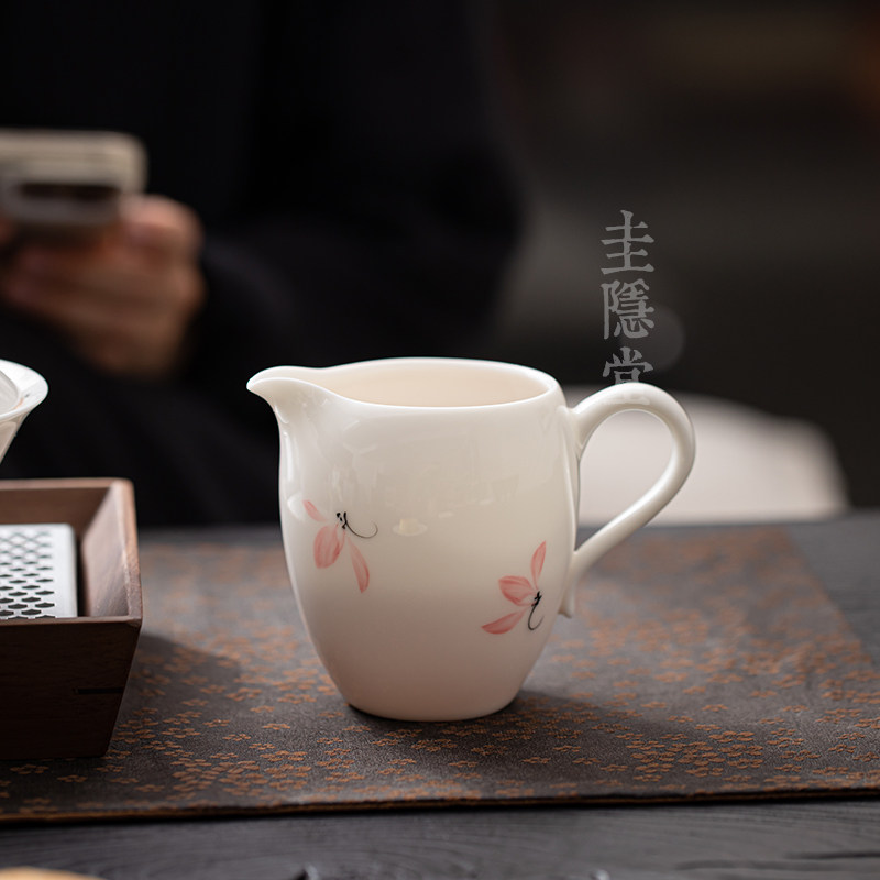 圭隐堂羊脂玉瓷手绘粉兰花陶瓷公道杯家用女士公杯泡茶杯匀杯茶海