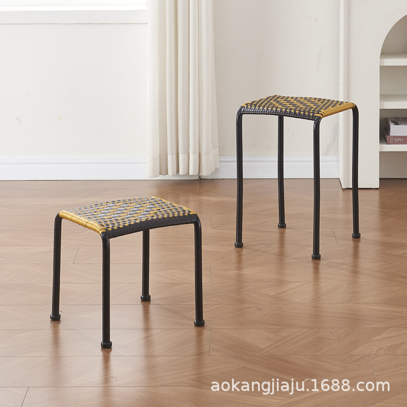 家用凳子藤编结实耐用客厅可叠放高板凳现代简约餐厅备用塑料方凳