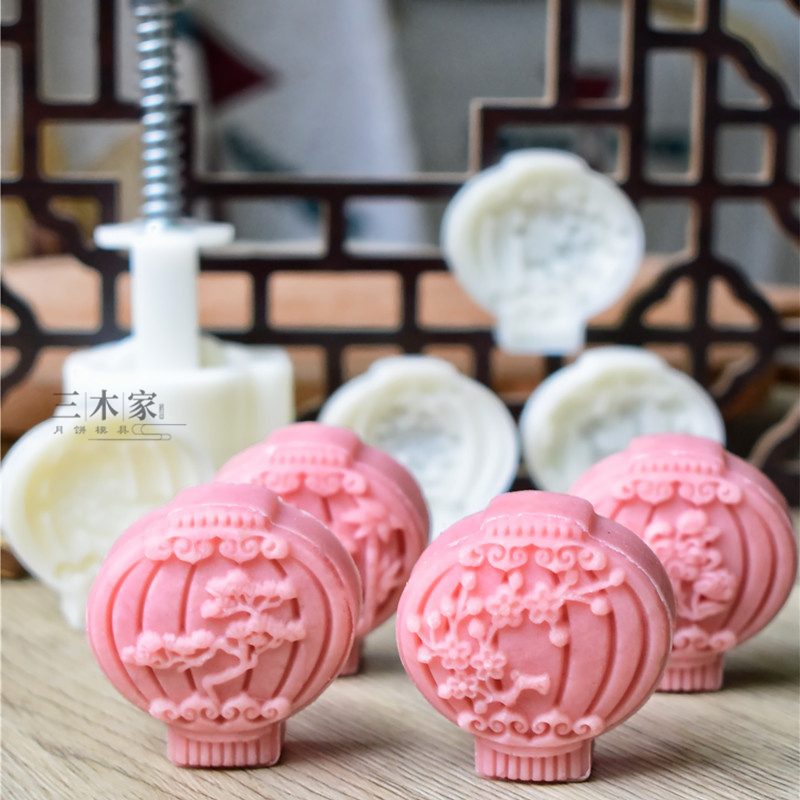 50克新年立体灯笼月饼模具国潮风塑料手压式梅竹菊绿豆糕制作