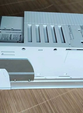 E82EV751_2C201 E82EV751K2C201供应LENZE伦茨变频器库存质保议价