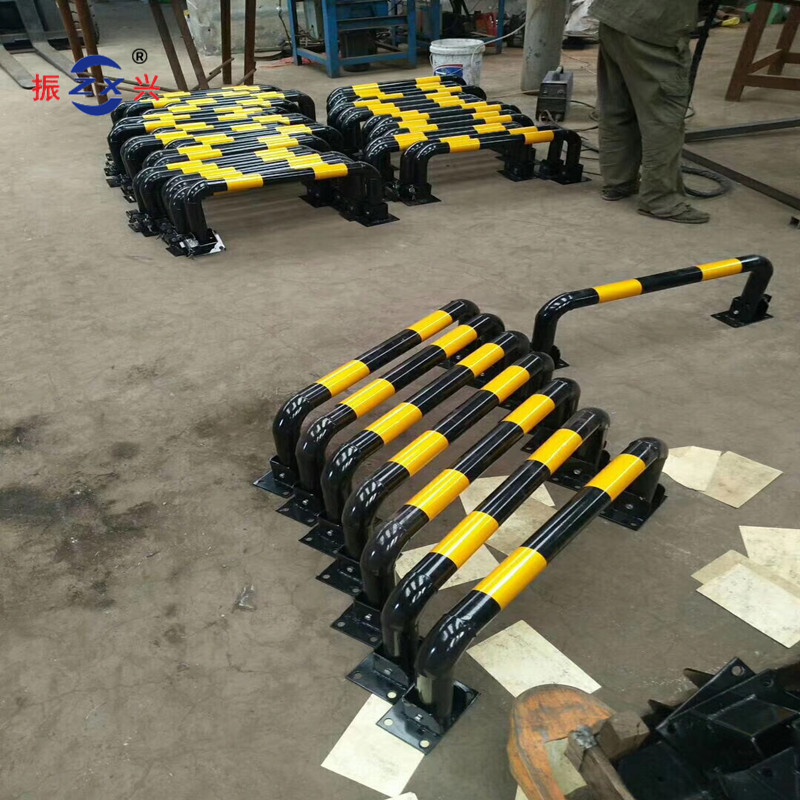 工厂直销U型钢管防撞挡车器