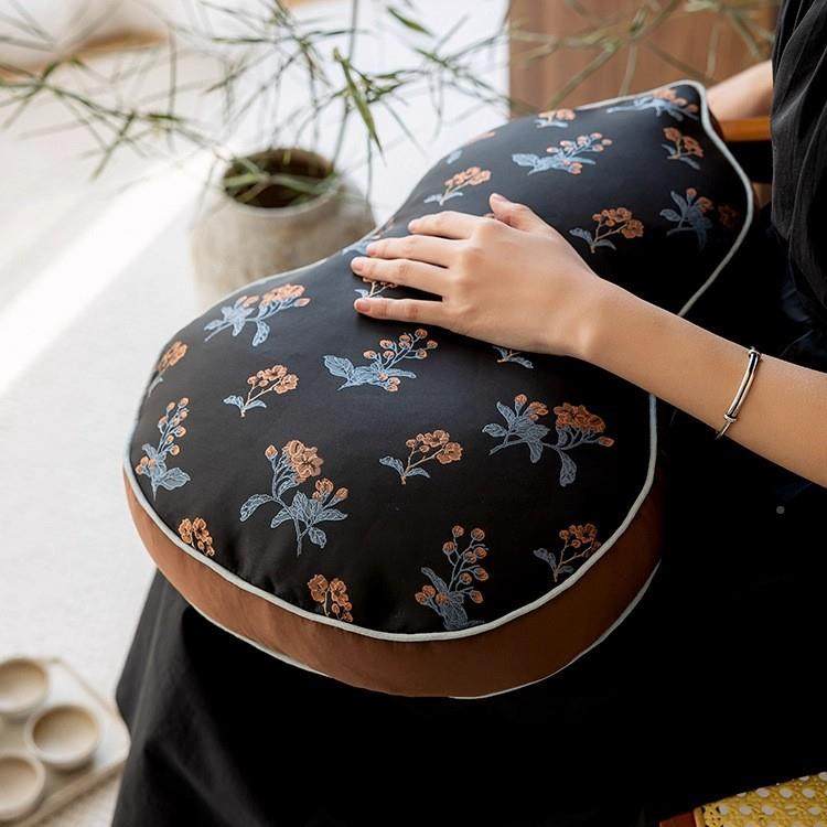 新中式葫芦抱枕法式客厅沙发椅色子靠黑背垫ICP中国靠垫护风腰腰,鲜花速递/花卉仿真/绿植园艺,其它园艺用品,淘宝优惠券,粉丝福利购,淘宝优惠卷