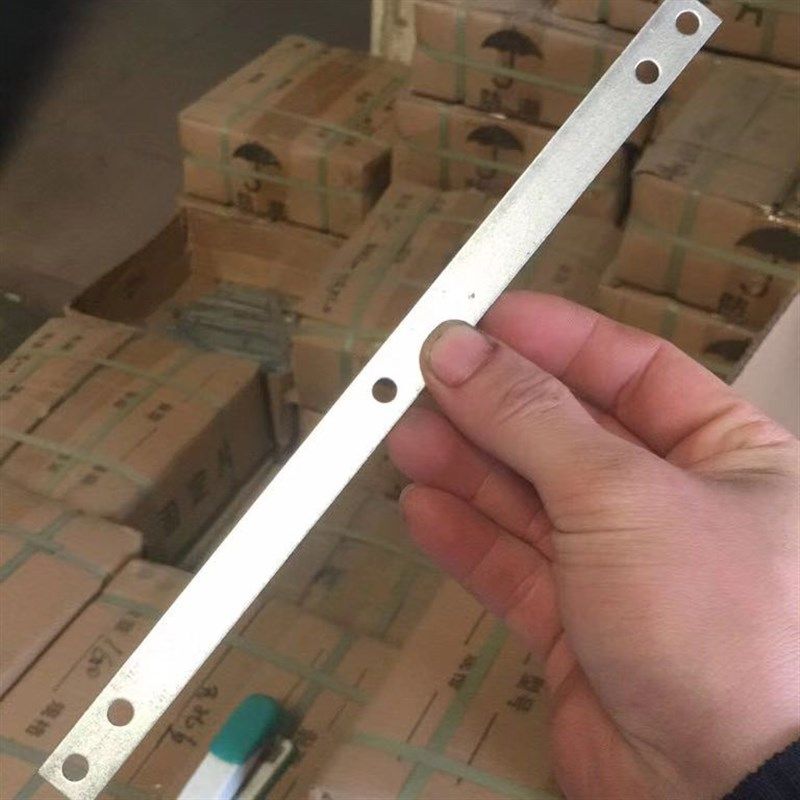 门窗窗框安装固定片带卡镀锌铁一字家具连接片铝合金木门固定拉片