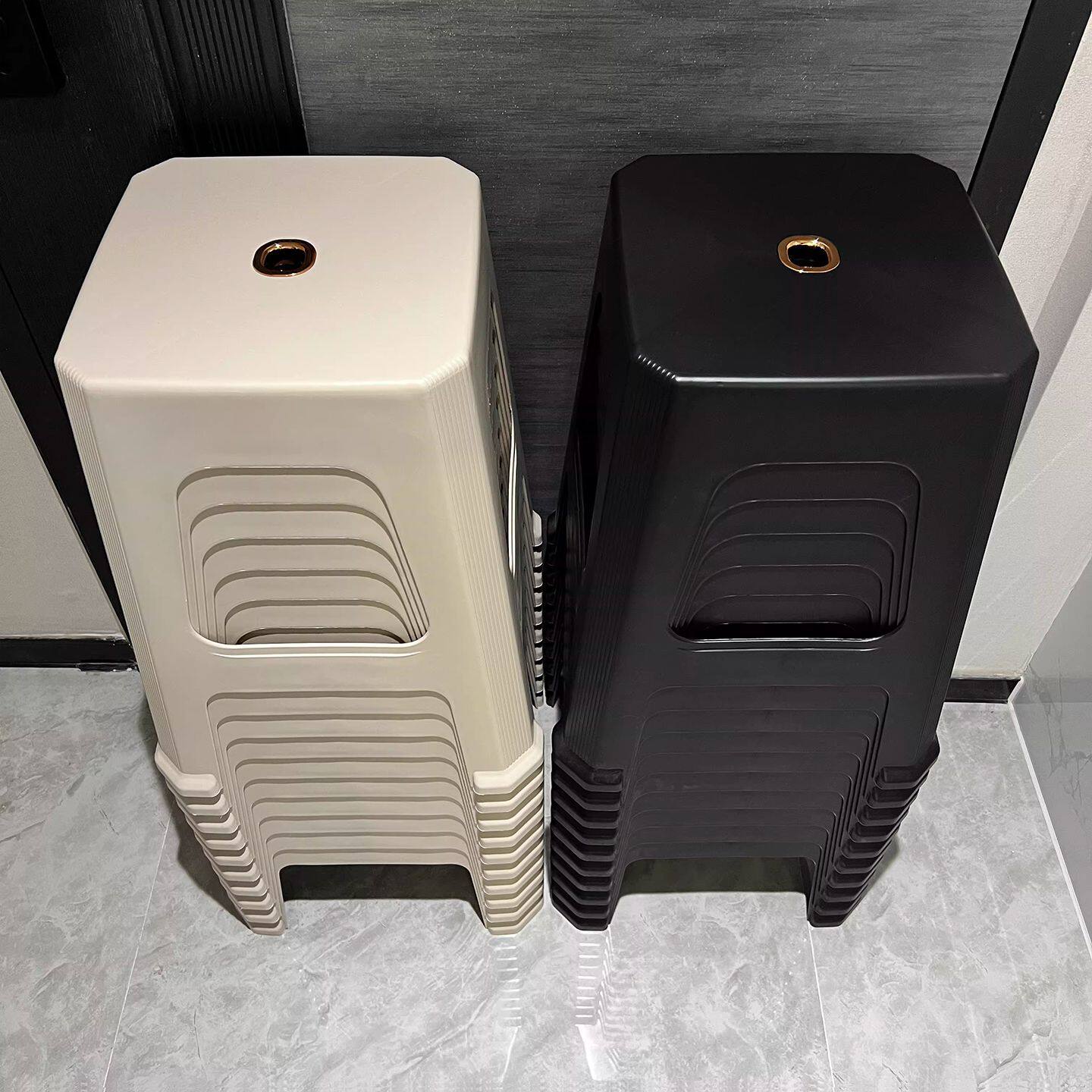 塑料凳子奶油风家用加厚成人胶板凳轻奢高级感餐桌餐凳可叠放备用