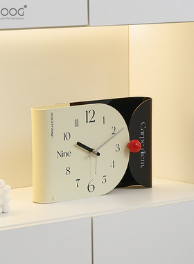 EMITDOOG免打孔2024新款奶油风挂钟客厅家用欧式钟表创意时钟挂墙