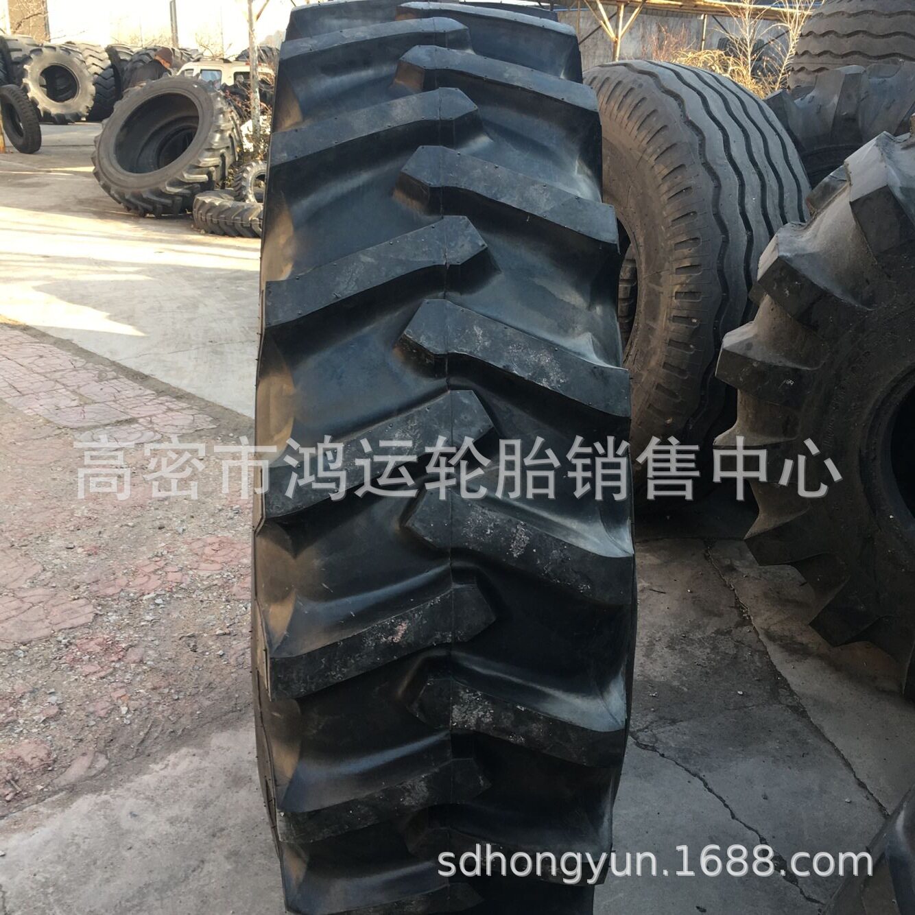 现货18.4-26|30|34|38|42人字花纹大马力拖拉机农用18.4-30轮胎