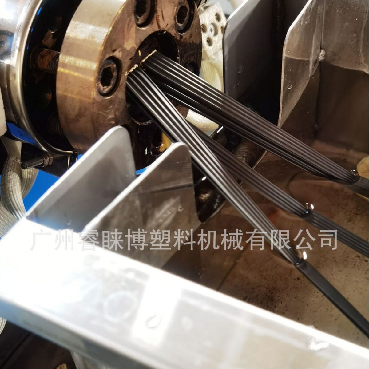 一出六拉伸藤藤笪挤出生产线 新兴藤条设备 一出六拉伸藤条机器