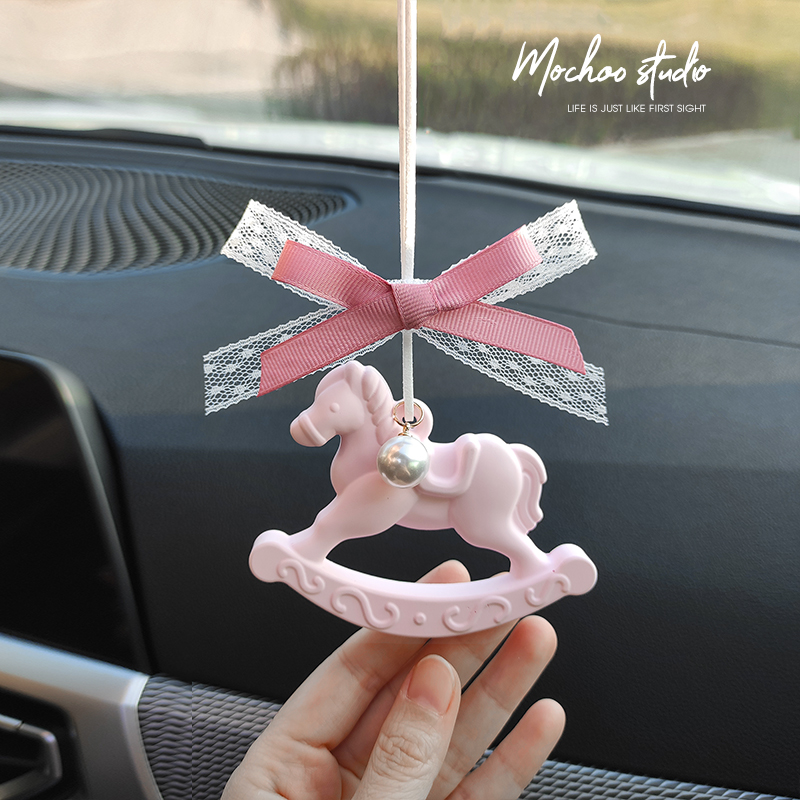 梦幻小木马汽车挂件香水香薰情侣车内装饰品车载香氛扩香石淡香