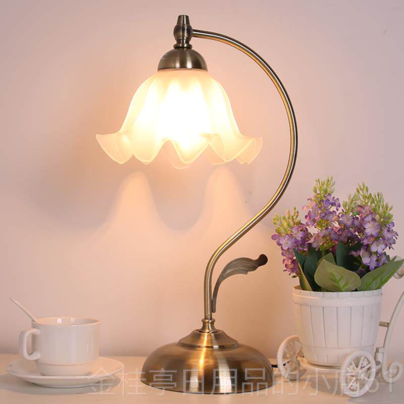 高档欧式现田园客厅台光灯d代简约卧室床头灯美式覆古创意调Le玻