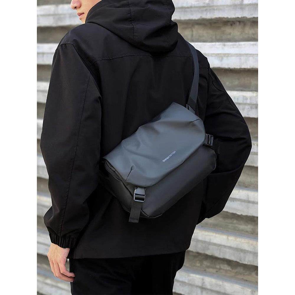 德国肩包大容量男士多功能斜挎包时尚品牌牛津布自行车邮差肩包男