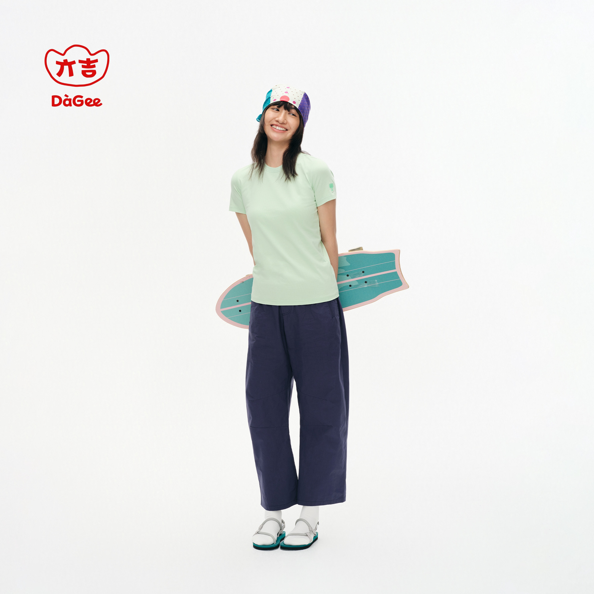 亣吉DaGee五行金木水火土索罗娜凉感短袖T恤女夏正肩修身刺绣上衣