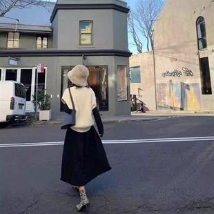 复古2026新款仙女无袖V领短款针织衫毛衣女白色毛织马甲休闲背心