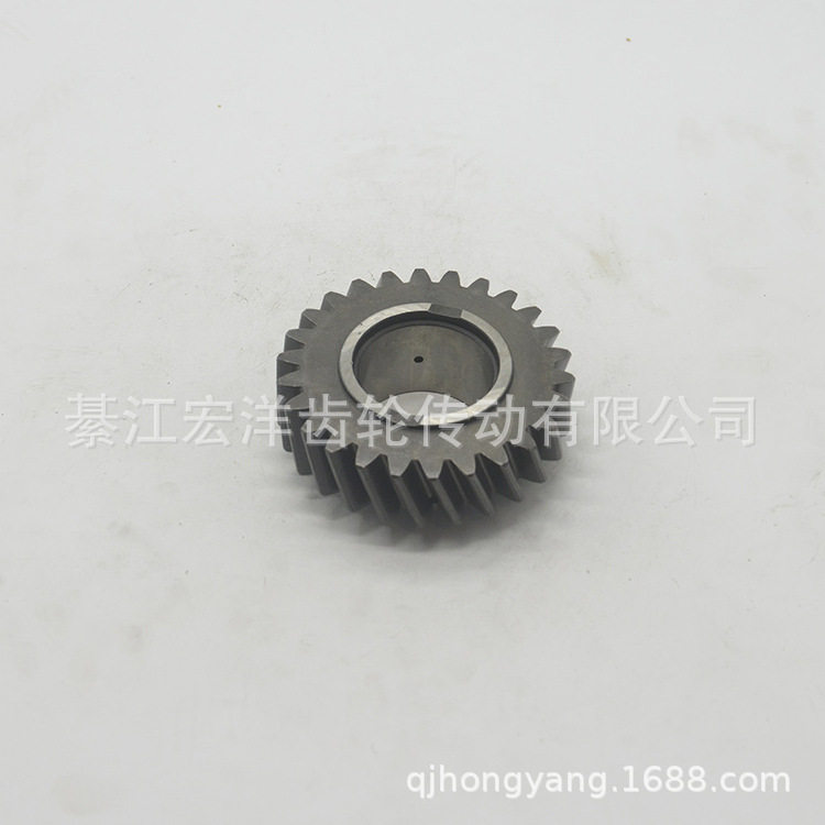 宇通QJ605四挡变速箱主轴