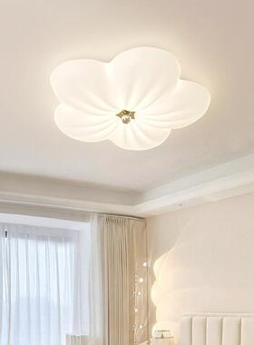 光全谱花朵卧室灯约简创意吸顶灯奶风温馨浪70131漫主油灯广东中